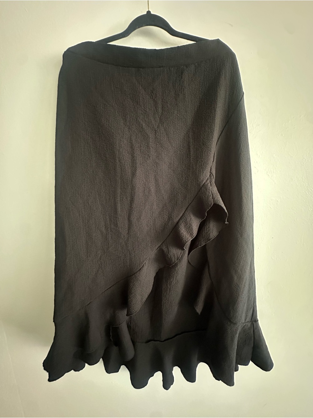 SHEIN Black Asymmetrical Ruffle Midi Skirt